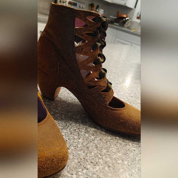 Anthropologie leather retro style ankle boots by Gee Wawa 9 - Picture 12 of 13